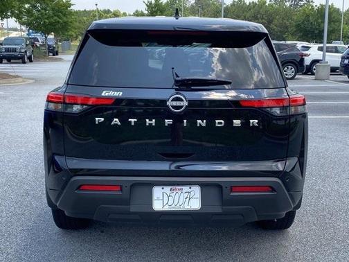 2024 Nissan Pathfinder S