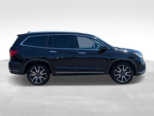 Black 2020 Honda Pilot Touring 8-Passenger