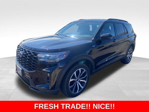 Black Metallic 2025 Ford Explorer ST-Line
