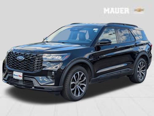 Black Metallic 2025 Ford Explorer ST-Line