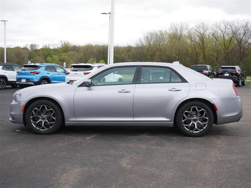 2017 Chrysler 300 S
