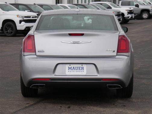 2017 Chrysler 300 S