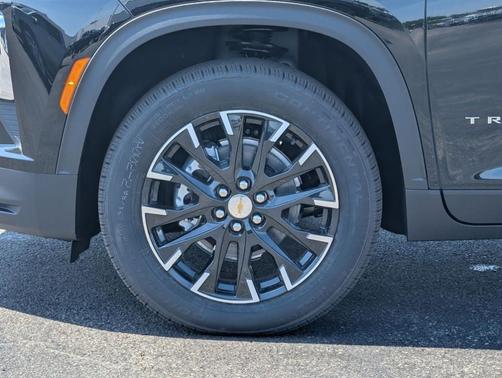 Black 2026 Chevrolet Traverse LT