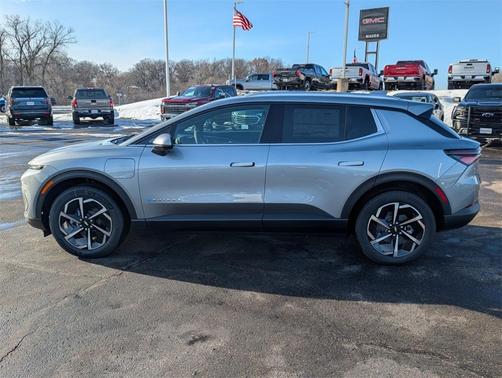 2026 Chevrolet Equinox EV LT 2