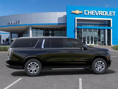 2025 Chevrolet Suburban LT