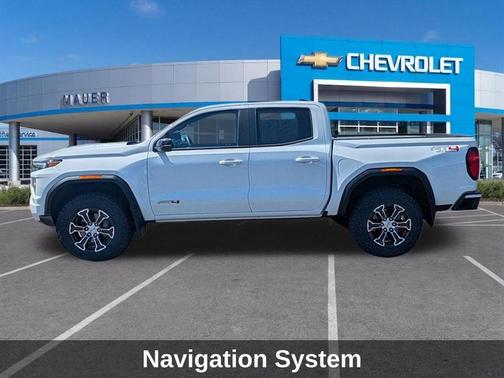 Summit White 2024 GMC Canyon AT4