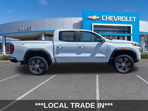 Summit White 2024 GMC Canyon AT4