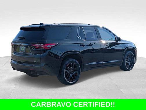 Mosaic Black Metallic 2023 Chevrolet Traverse Premier