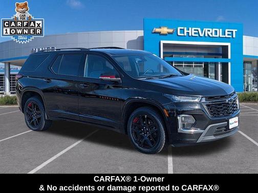 Mosaic Black Metallic 2023 Chevrolet Traverse Premier