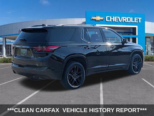Mosaic Black Metallic 2023 Chevrolet Traverse Premier