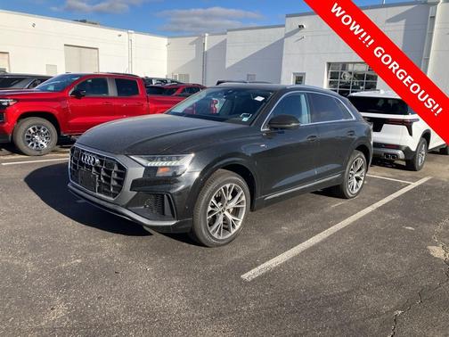 2023 Audi Q8 55 Premium Plus