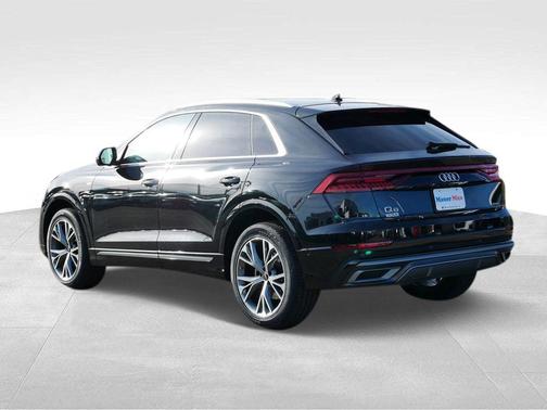 2023 Audi Q8 55 Premium Plus