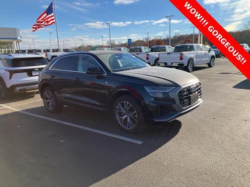 2023 Audi Q8 55 Premium Plus