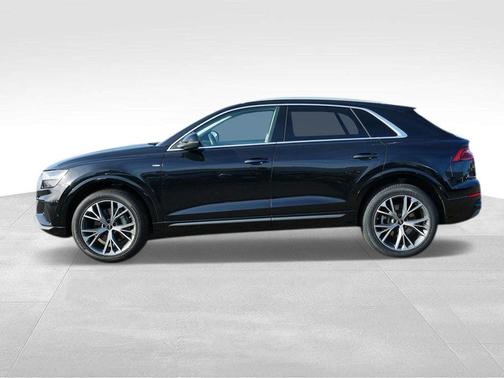 2023 Audi Q8 55 Premium Plus