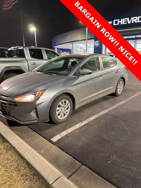 2019 Hyundai ELANTRA SE