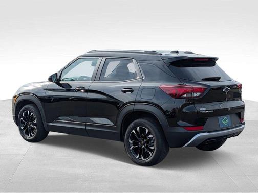 Mosaic Black Metallic 2023 Chevrolet Trailblazer LT