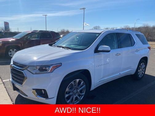 Summit White 2021 Chevrolet Traverse Premier