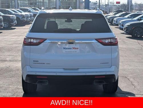 Summit White 2021 Chevrolet Traverse Premier