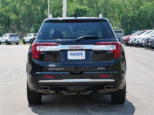 2022 GMC Acadia Denali