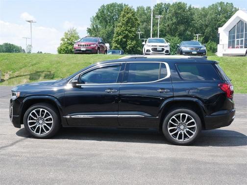 2022 GMC Acadia Denali