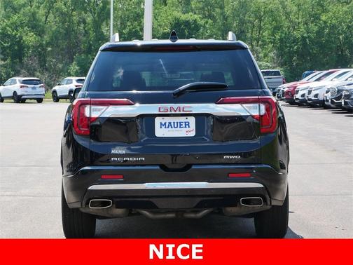 2022 GMC Acadia Denali