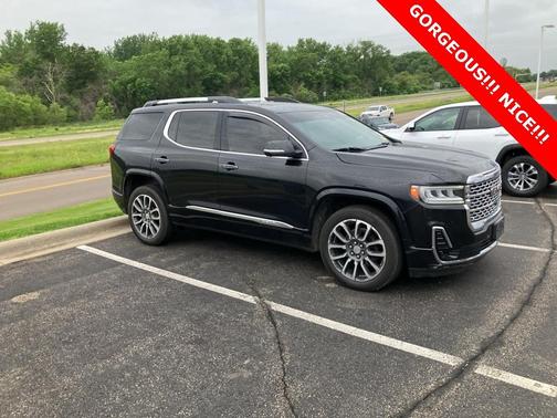 2022 GMC Acadia Denali