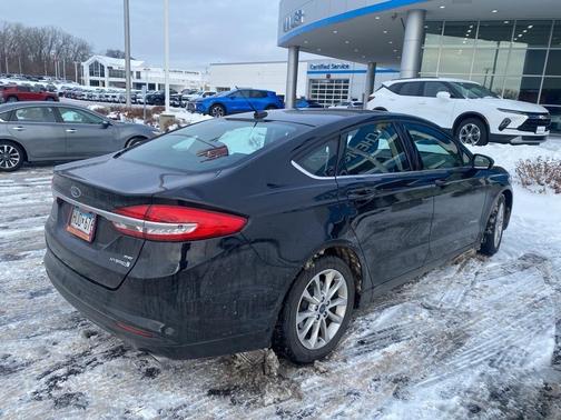 2017 Ford Fusion Hybrid SE