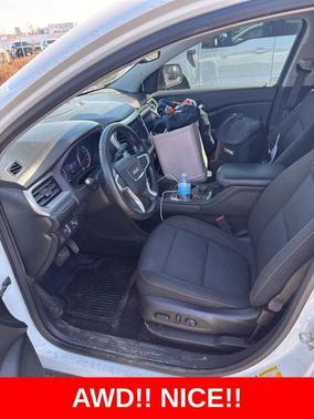 White 2021 GMC Acadia SLE