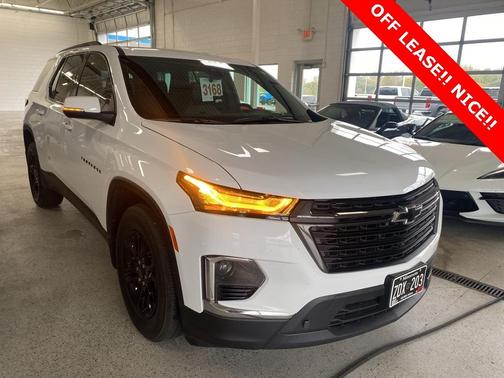 2023 Chevrolet Traverse LT Leather