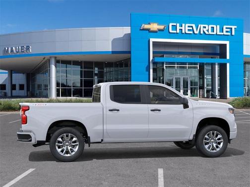 2025 Chevrolet Silverado 1500 Custom