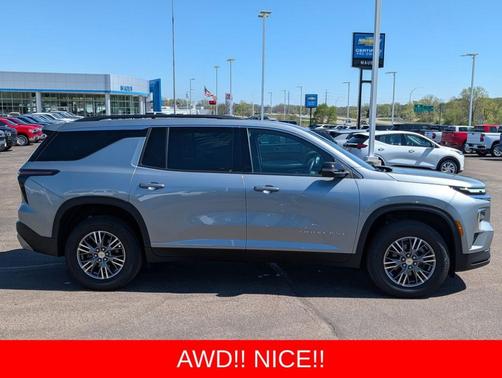 Sterling Gray Metallic 2024 Chevrolet Traverse LT