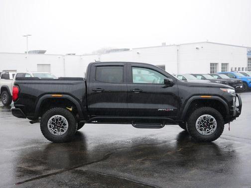 2023 GMC Canyon AT4X