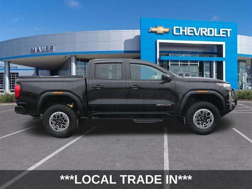 Onyx Black 2023 GMC Canyon AT4X