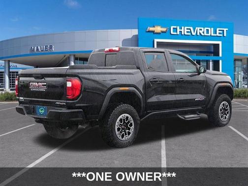 Onyx Black 2023 GMC Canyon AT4X