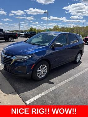 Blue Glow Metallic 2023 Chevrolet Equinox LS