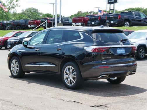 2022 Buick Enclave Essence