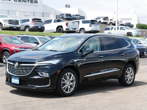 2022 Buick Enclave Essence