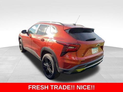 Mosaic Black Metallic 2024 Chevrolet Trax 1RS