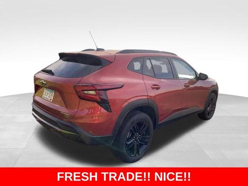 Mosaic Black Metallic 2024 Chevrolet Trax 1RS