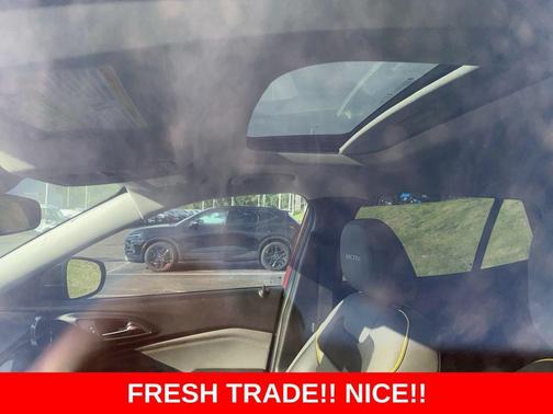 Mosaic Black Metallic 2024 Chevrolet Trax 1RS