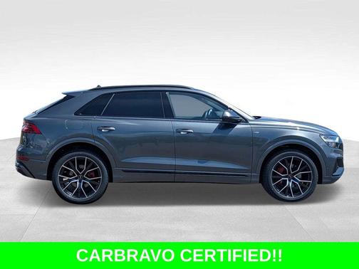 Daytona Gray Pearl Effect 2021 Audi Q8 55 Premium Plus