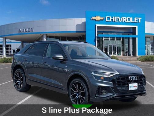 Daytona Gray Pearl Effect 2021 Audi Q8 55 Premium Plus