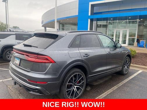 Daytona Gray Pearl Effect 2021 Audi Q8 55 Premium Plus