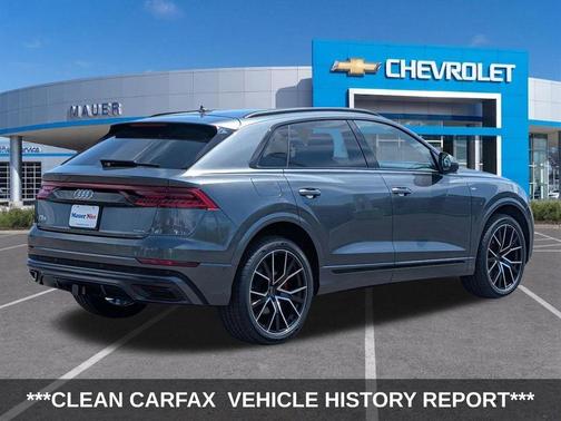 Daytona Gray Pearl Effect 2021 Audi Q8 55 Premium Plus