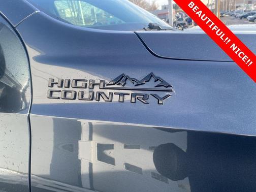 2021 Chevrolet Suburban High Country