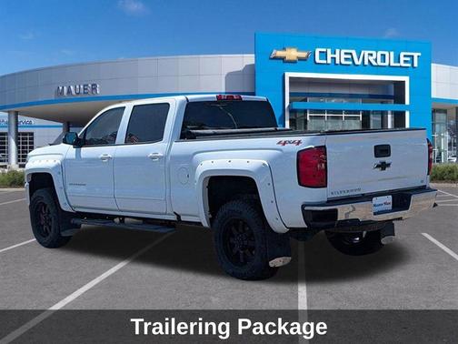 Summit White 2017 Chevrolet Silverado 1500 LT