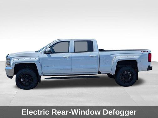 Summit White 2017 Chevrolet Silverado 1500 LT