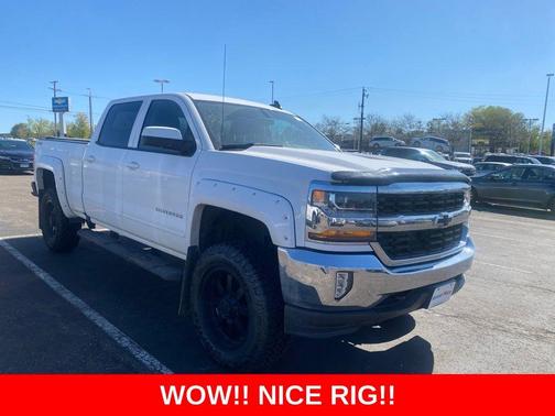 Summit White 2017 Chevrolet Silverado 1500 LT