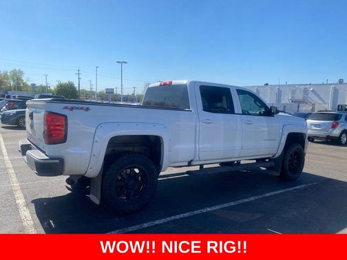 Summit White 2017 Chevrolet Silverado 1500 LT