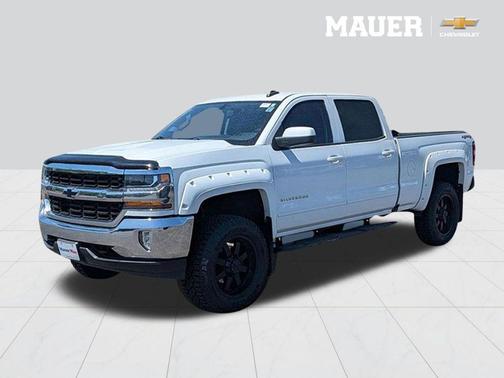 Summit White 2017 Chevrolet Silverado 1500 LT